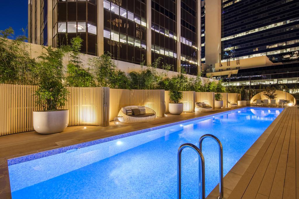 Skye Hotel Suites Parramatta Exterior photo The pool at the hotel