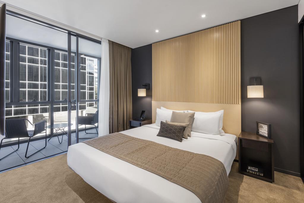 Skye Hotel Suites Parramatta Exterior photo